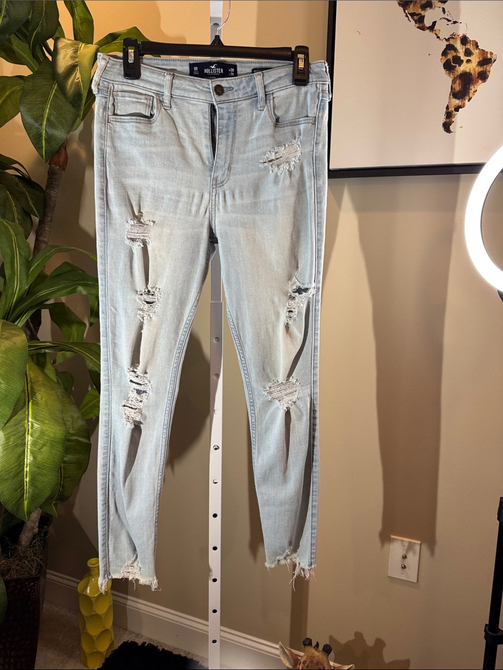 Hollister Light Blue Ripped Skinny Jeans size 9 W/ 29 L/ 26